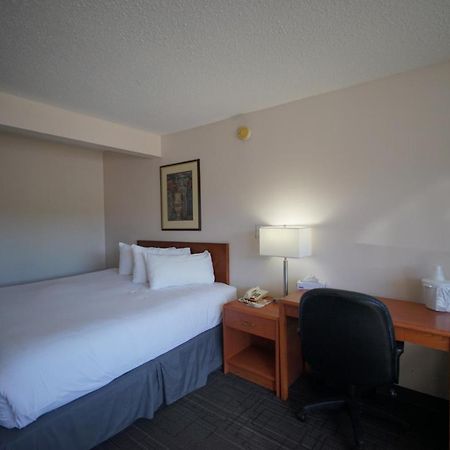 Superlodge Canada Lethbridge Exterior foto